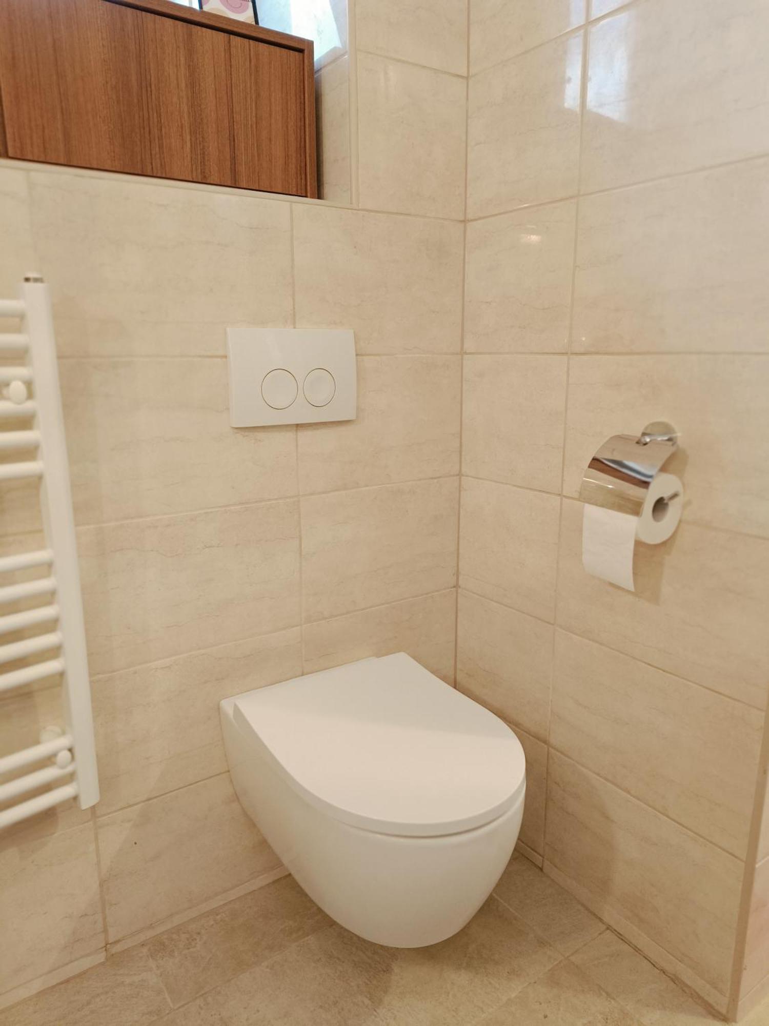 Flat In Historic Villa With Your Own Private Garden, Near City Park Budapeste Exterior foto